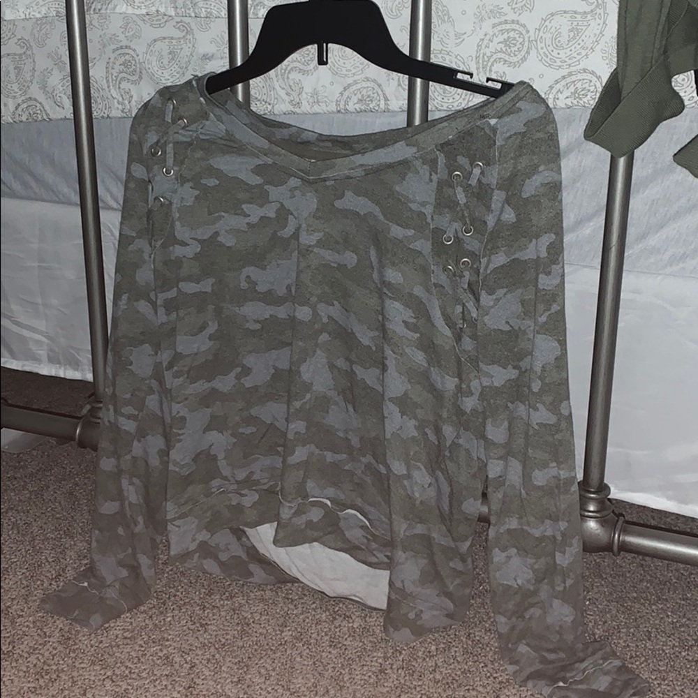 Camo tee